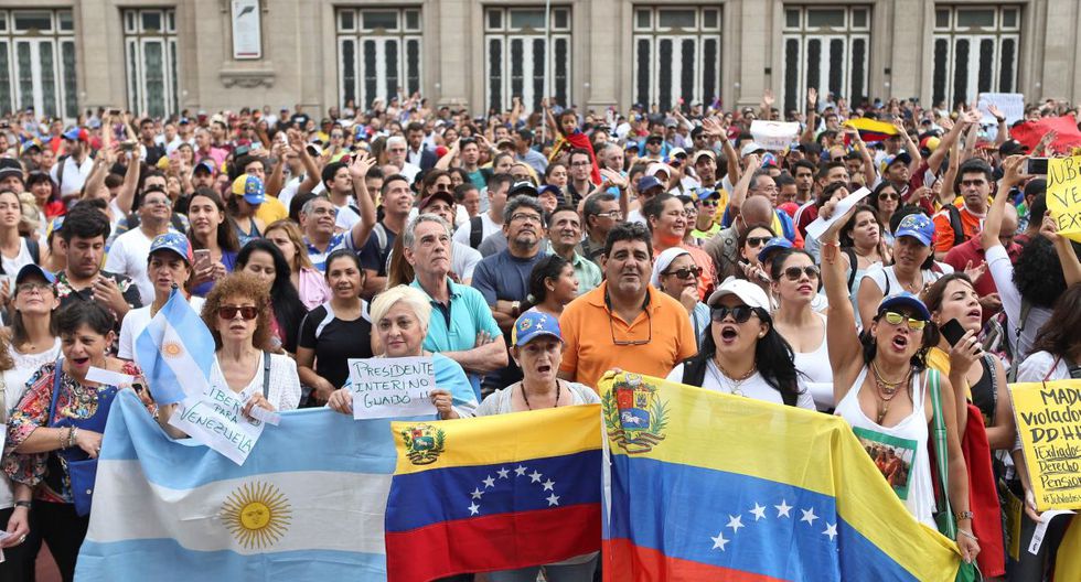 Venezolanos en Argentina emigrar y toparse con otra crisis y otra