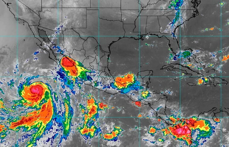 Huracán Jova Se Mantiene En Categoría 5 Y Dejaría Intensas Lluvias En Varios Estados De México 